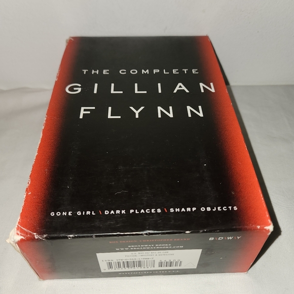 Gillian Flynn Book Series: Gone Girl, Dark Places, and Sharp Objects - Picture 1 of 4